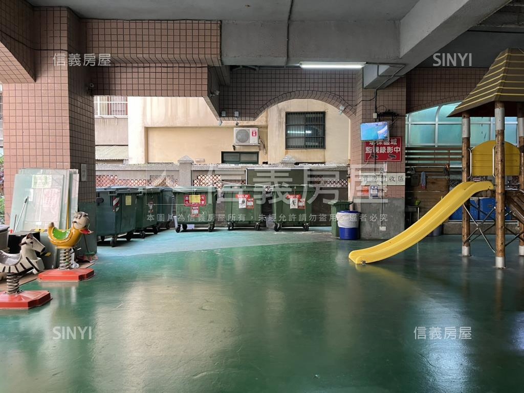 民權大廈參房附車位房屋室內格局與周邊環境