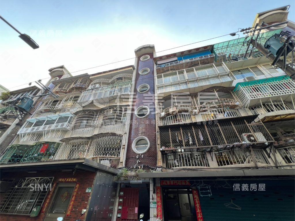 首購置產小資成家三房寓所房屋室內格局與周邊環境