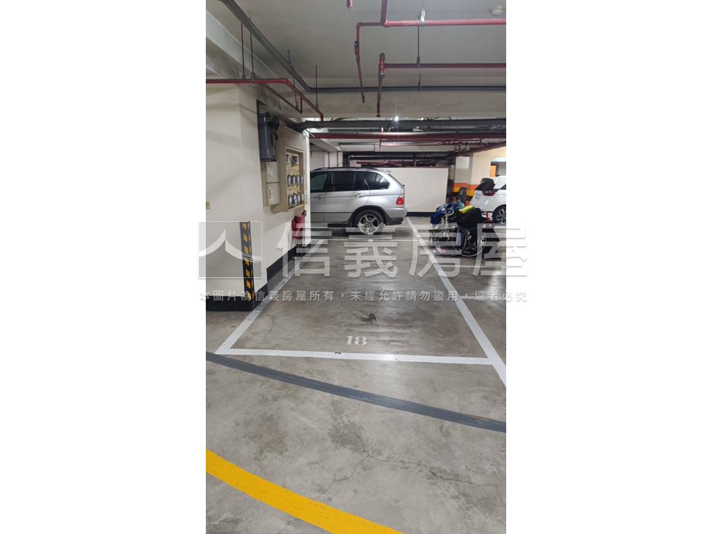 市府商圈三房車位房屋室內格局與周邊環境
