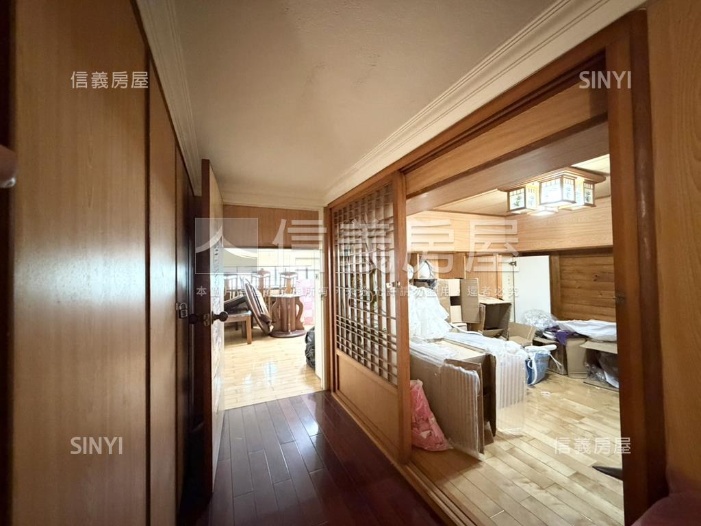 頂埔捷運一樓門口好停車房屋室內格局與周邊環境