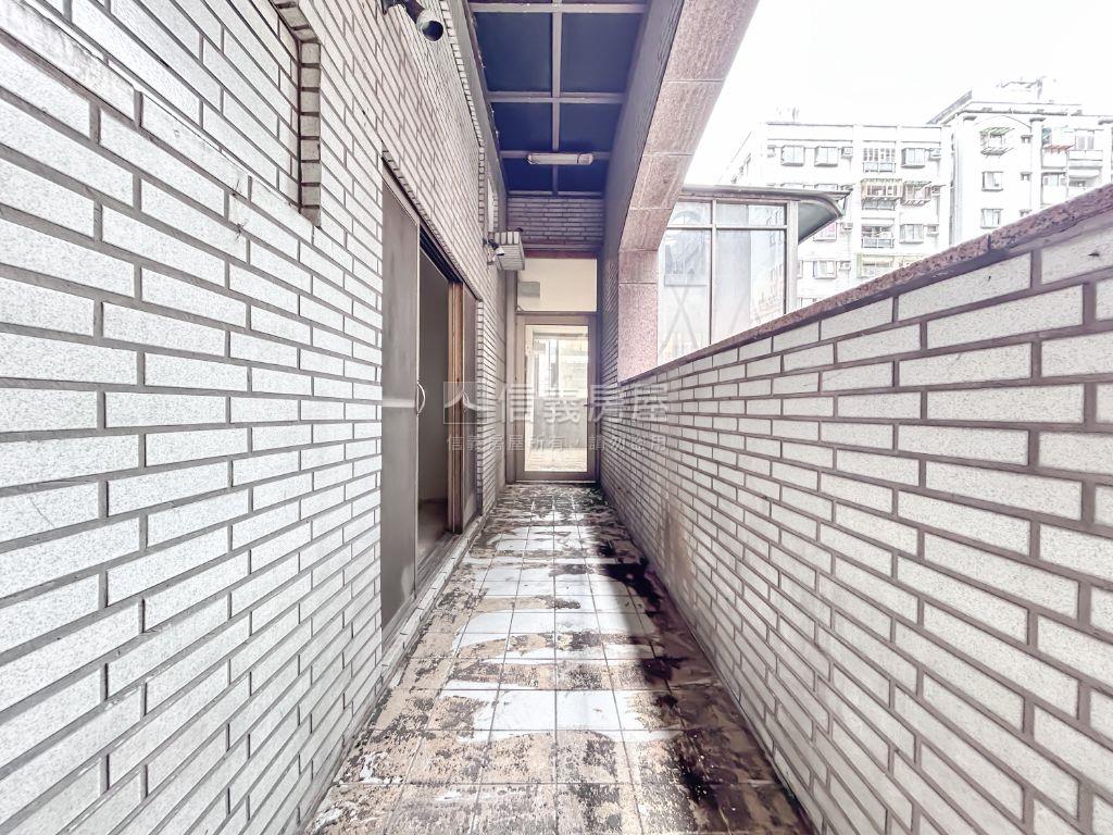 萬世ｏｋ●廠辦ｂ房屋室內格局與周邊環境