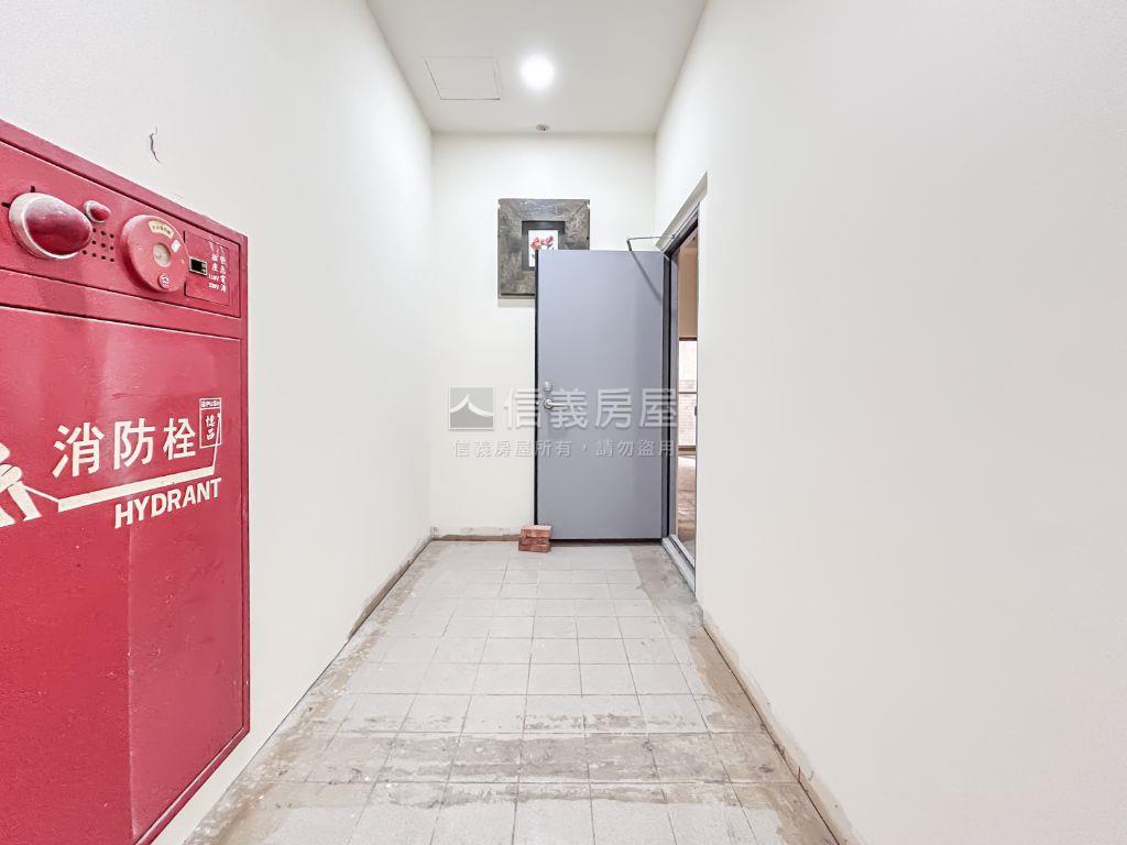 萬世ｏｋ●廠辦ｂ房屋室內格局與周邊環境