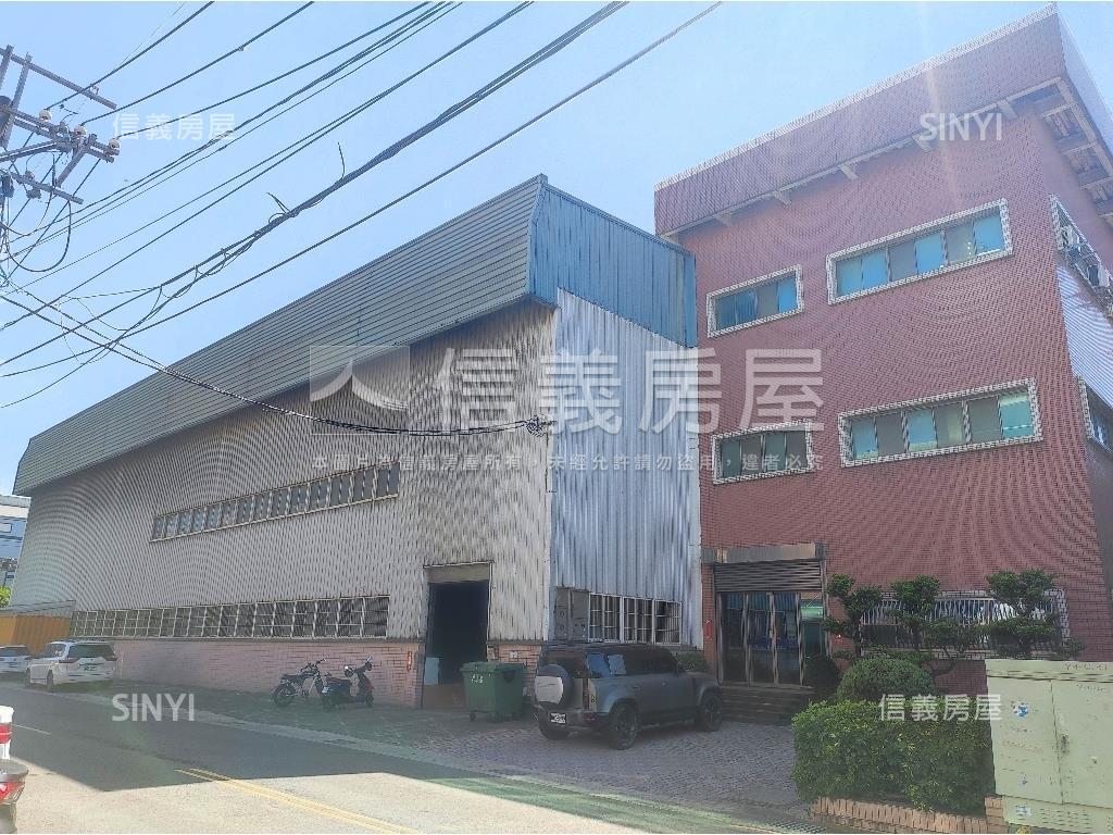 挑高１３米幼獅方正廠房房屋室內格局與周邊環境