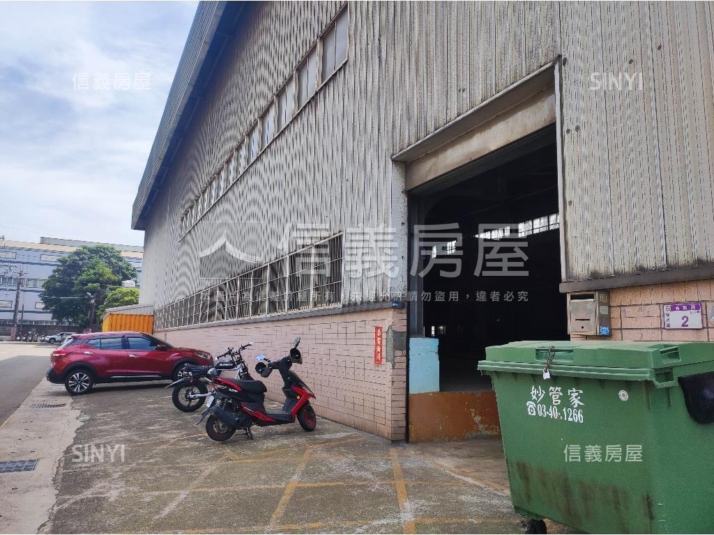 挑高１３米幼獅方正廠房房屋室內格局與周邊環境