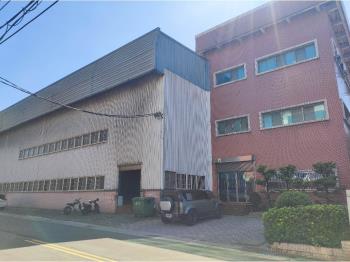 挑高１３米幼獅方正廠房