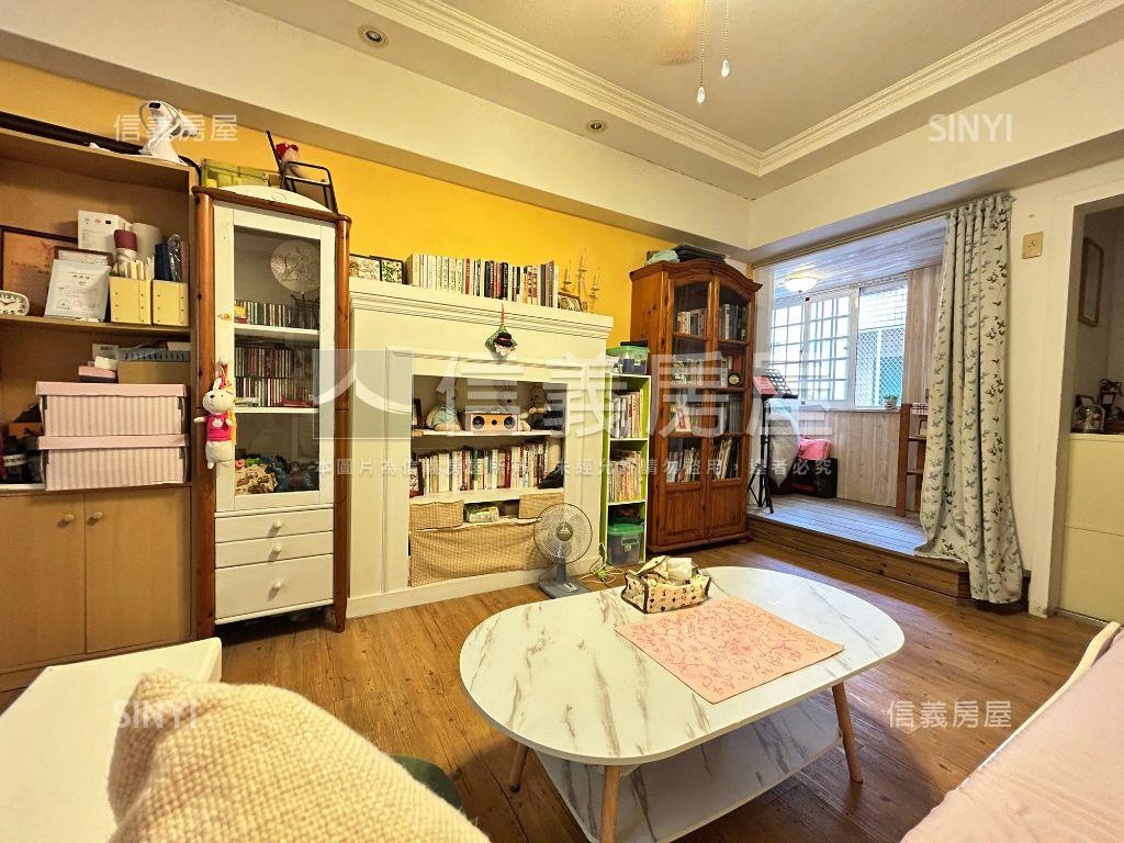 南屯三房學區宅房屋室內格局與周邊環境