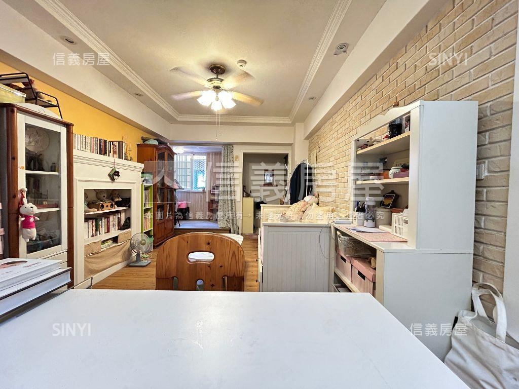 南屯三房學區宅房屋室內格局與周邊環境