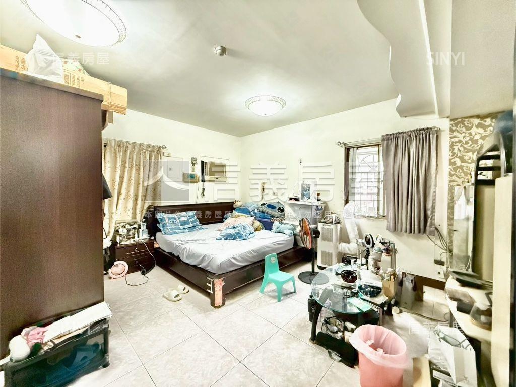 植物園。樓中樓。有車位房屋室內格局與周邊環境