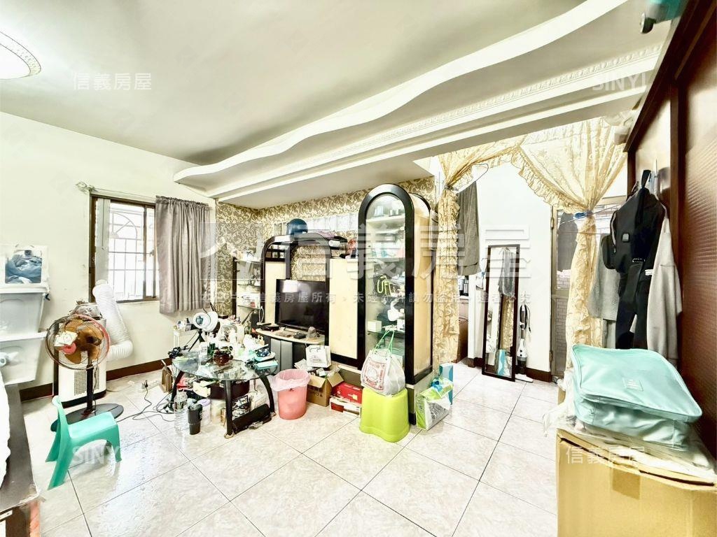 植物園。樓中樓。有車位房屋室內格局與周邊環境