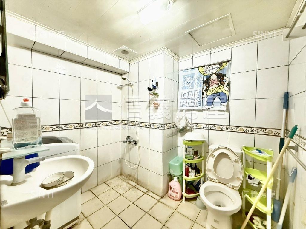 植物園。樓中樓。有車位房屋室內格局與周邊環境