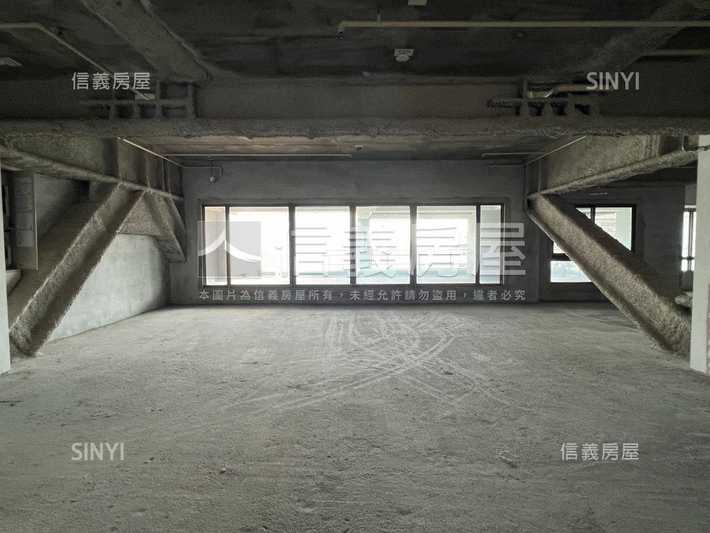 水立方．山河景１８樓房屋室內格局與周邊環境