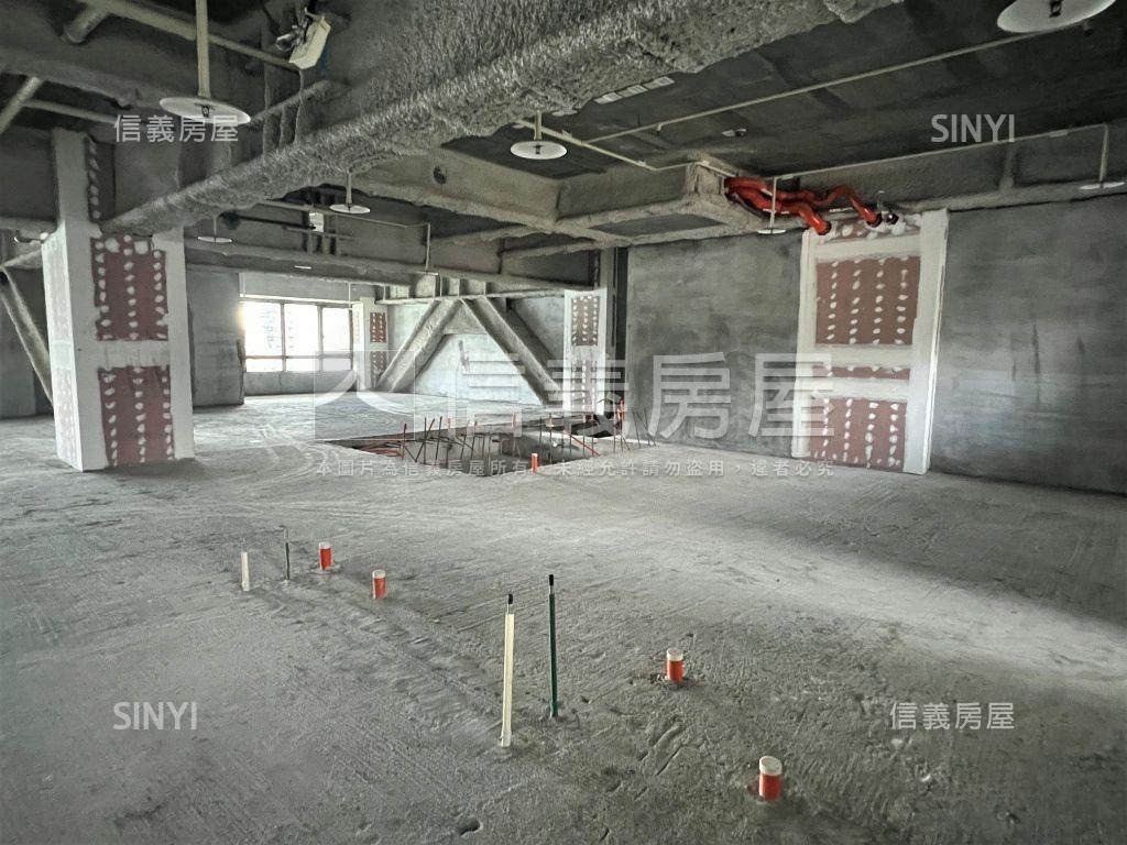 水立方．山河景１８樓房屋室內格局與周邊環境