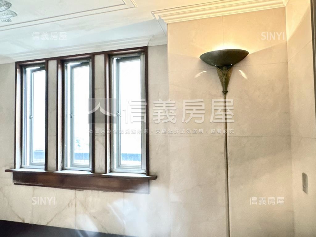 領袖名邸房屋室內格局與周邊環境