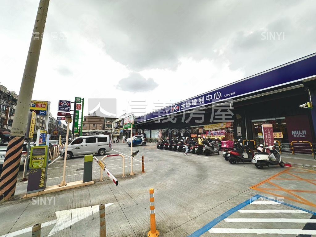 中華路稀有透天房屋室內格局與周邊環境