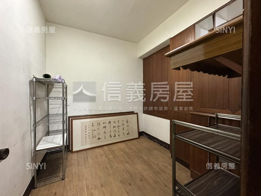 附中潛力三角窗一樓住店辦房屋室內格局與周邊環境