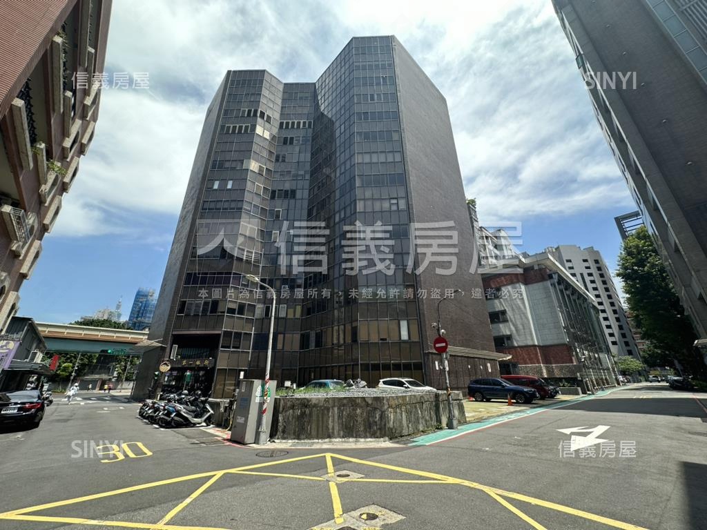 附中潛力三角窗一樓住店辦房屋室內格局與周邊環境