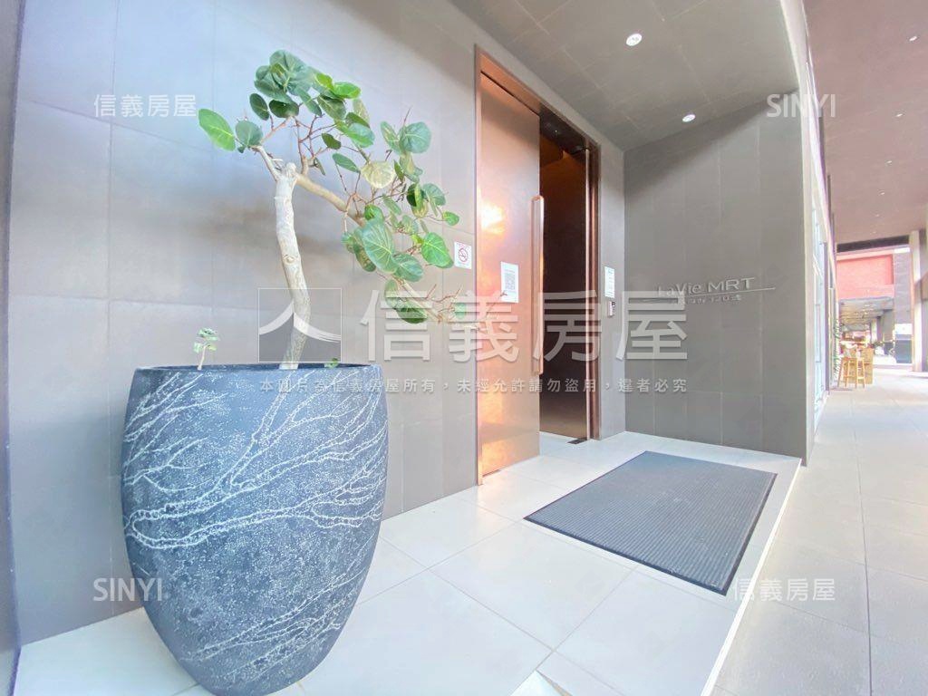 文心路質感樓店(A)房屋室內格局與周邊環境