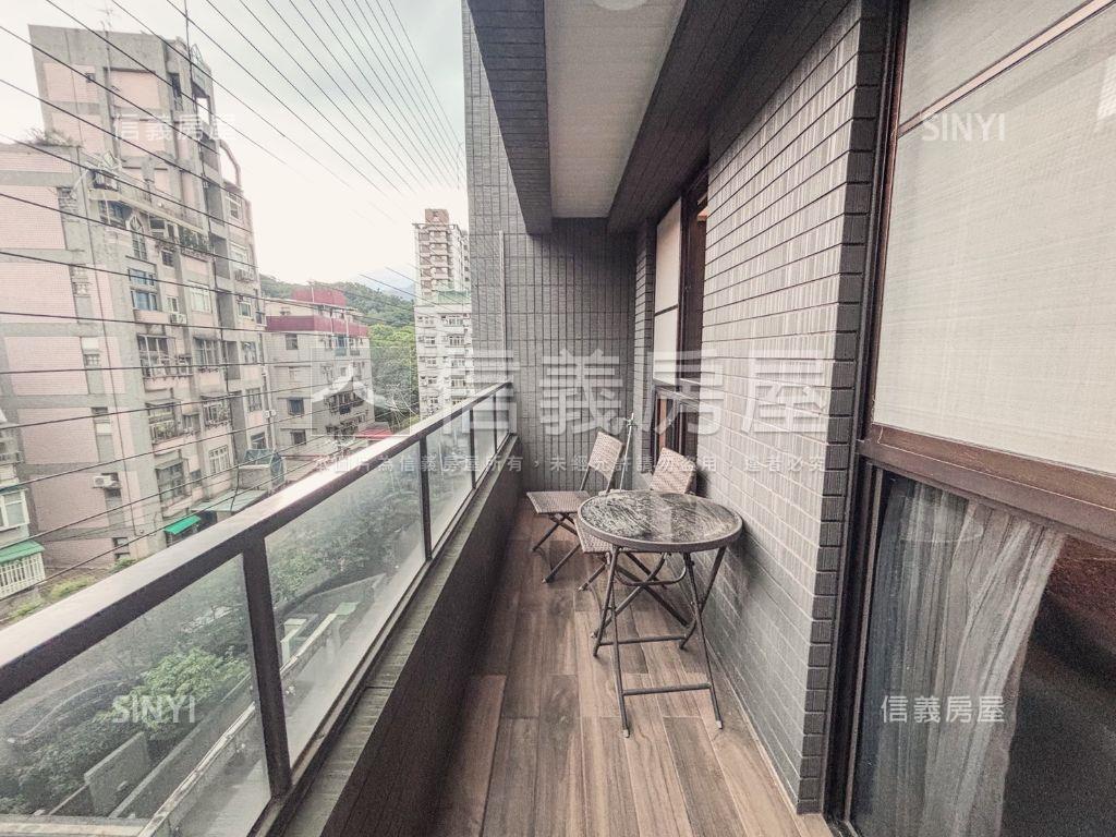 詠天母精品兩房１０年新房屋室內格局與周邊環境