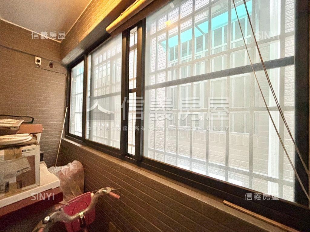 推近中國醫震後庭院美別墅房屋室內格局與周邊環境