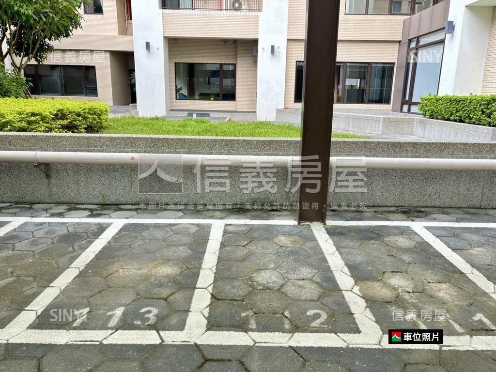 近南科新穎高樓三房平車房屋室內格局與周邊環境