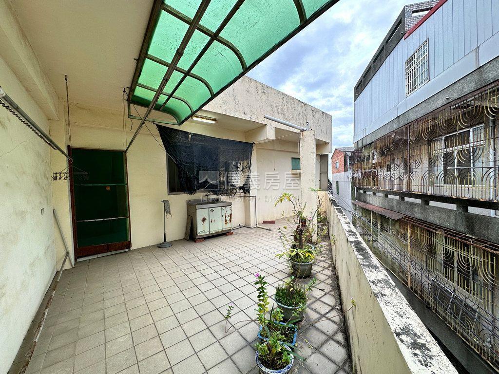 專任彰南路邊間透天房屋室內格局與周邊環境