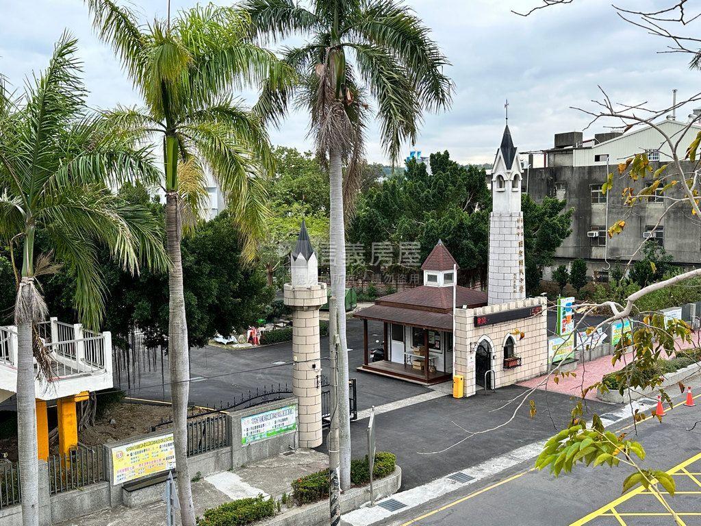專任彰南路邊間透天房屋室內格局與周邊環境