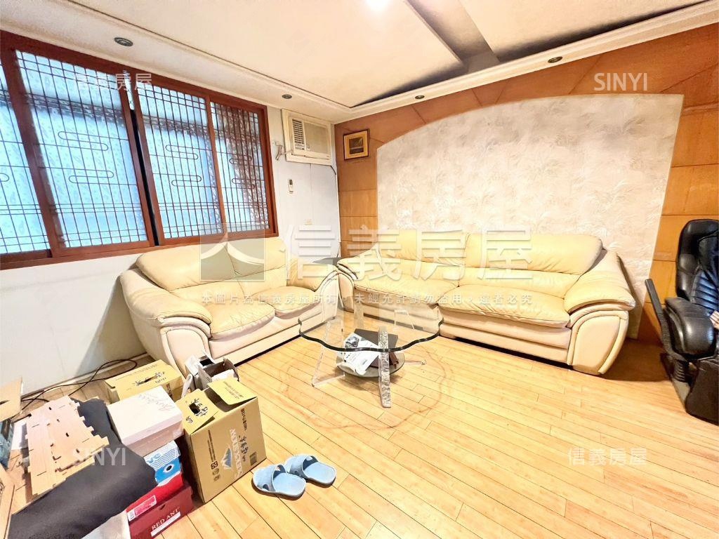 安康社區田字車庫美墅房屋室內格局與周邊環境