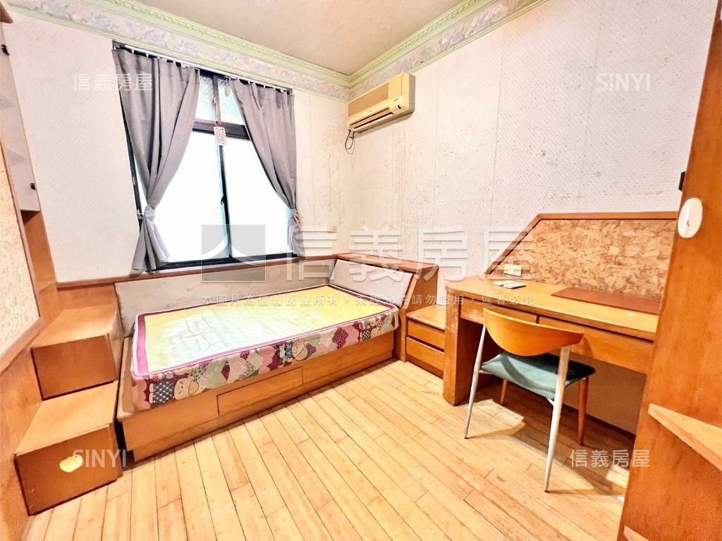 安康社區田字車庫美墅房屋室內格局與周邊環境