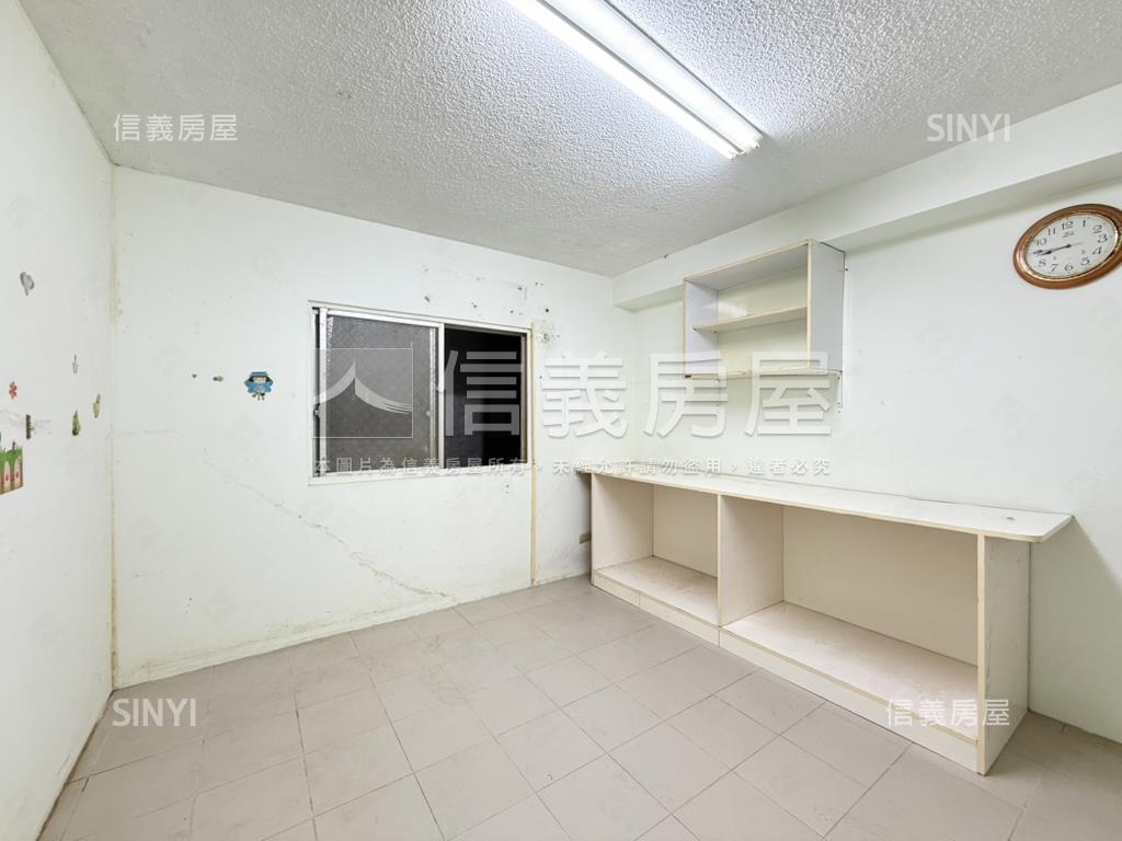 太子大學城一樓大空間房屋室內格局與周邊環境