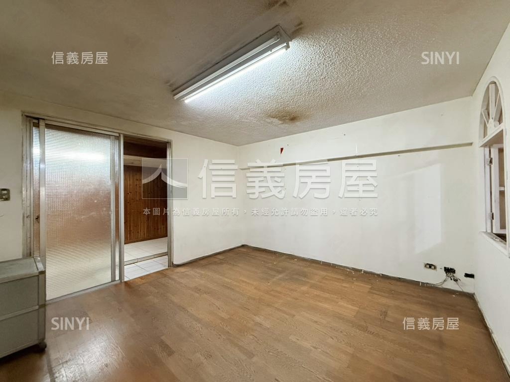 太子大學城一樓大空間房屋室內格局與周邊環境
