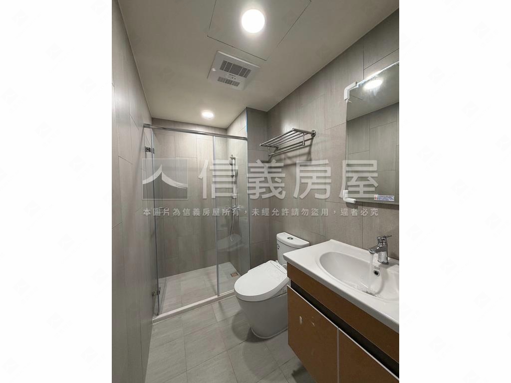 漢皇盛世高樓兩房車位房屋室內格局與周邊環境