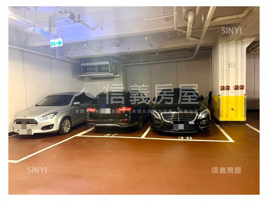 校園景觀樓中樓露台戶房屋室內格局與周邊環境