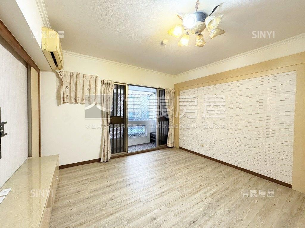 近衛武營三房⭐附雙車位房屋室內格局與周邊環境