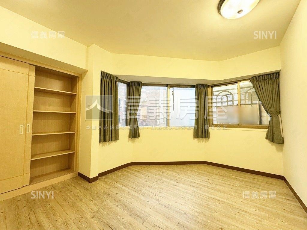 近衛武營三房⭐附雙車位房屋室內格局與周邊環境