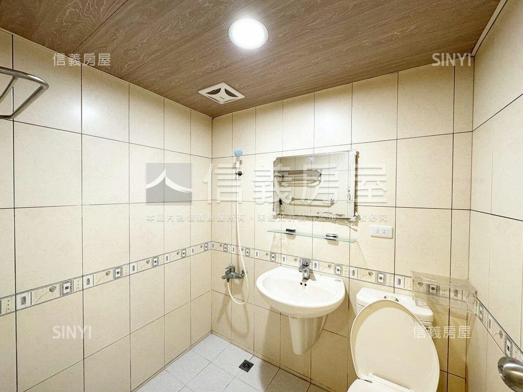 近衛武營三房⭐附雙車位房屋室內格局與周邊環境