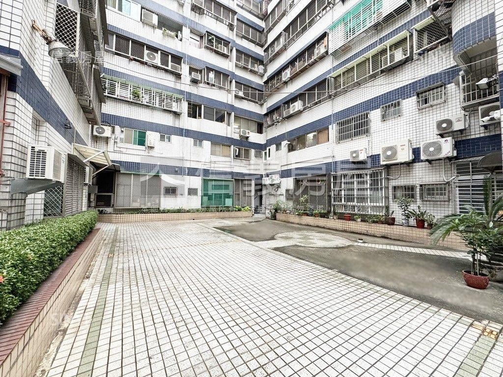 近衛武營三房⭐附雙車位房屋室內格局與周邊環境