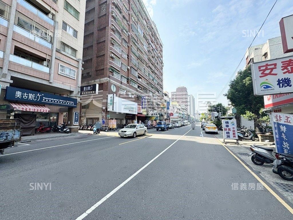 近衛武營三房⭐附雙車位房屋室內格局與周邊環境