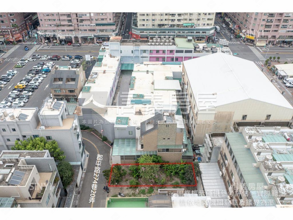 億載國小。雙拼寬約９米地房屋室內格局與周邊環境