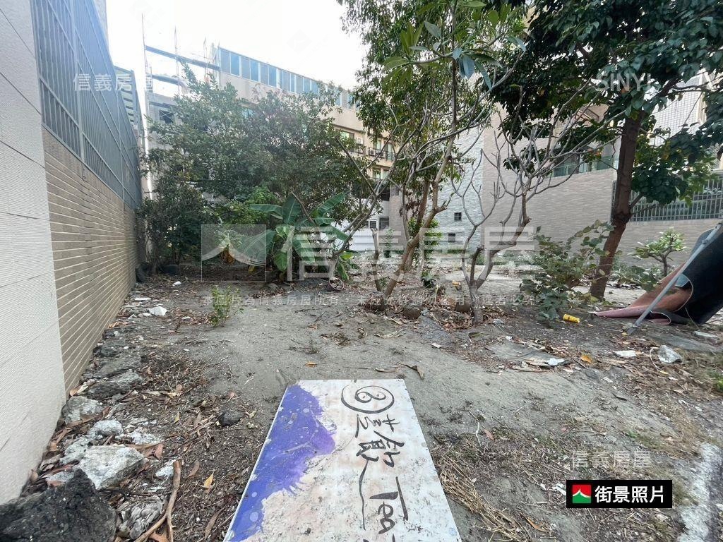 億載國小。雙拼寬約９米地房屋室內格局與周邊環境