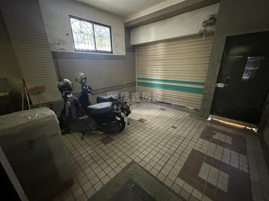 楠梓面公園透天房屋室內格局與周邊環境