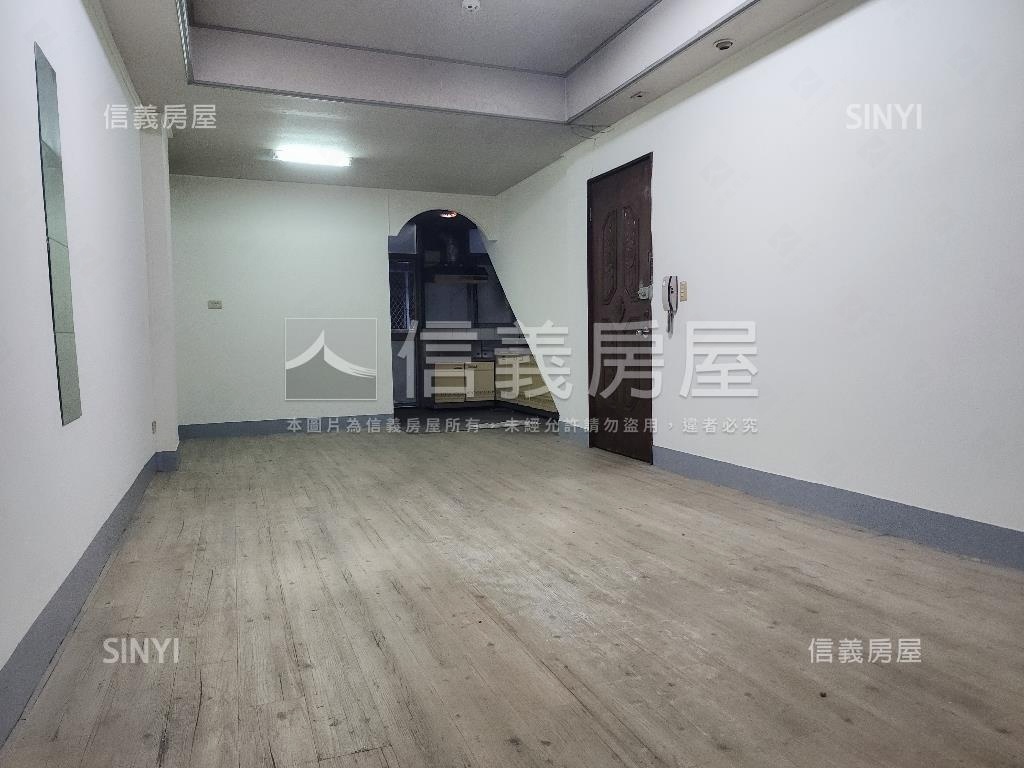 重慶北首購成家三樓房屋室內格局與周邊環境