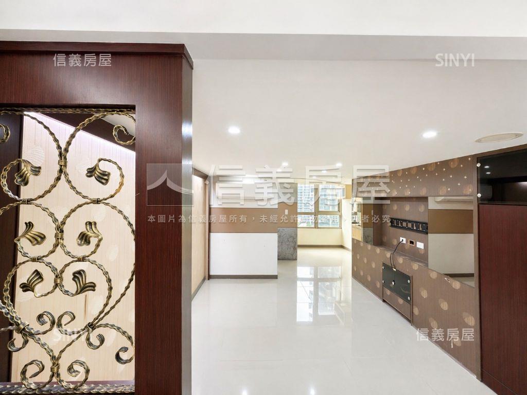 低總價Ｃ棟南加州房屋室內格局與周邊環境