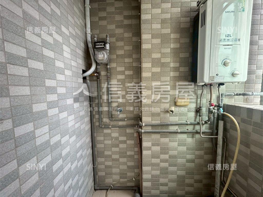 低總價Ｃ棟南加州房屋室內格局與周邊環境