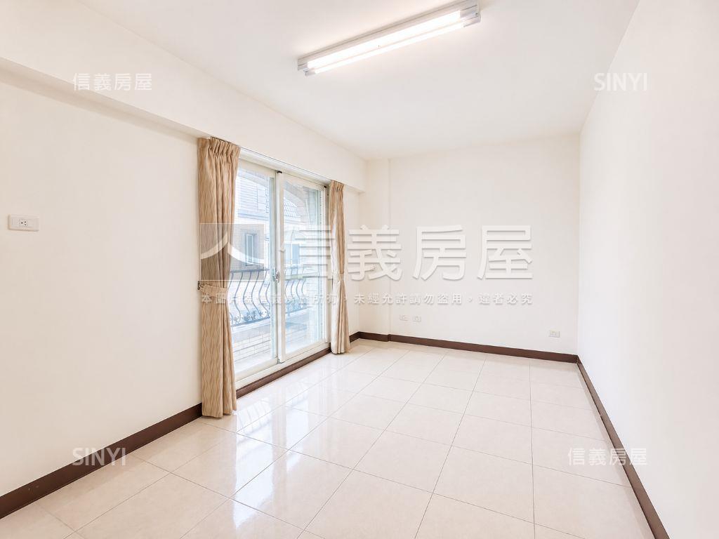 新埔皇昱漂亮美別墅房屋室內格局與周邊環境