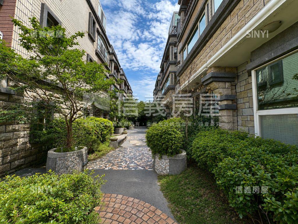 新埔皇昱漂亮美別墅房屋室內格局與周邊環境