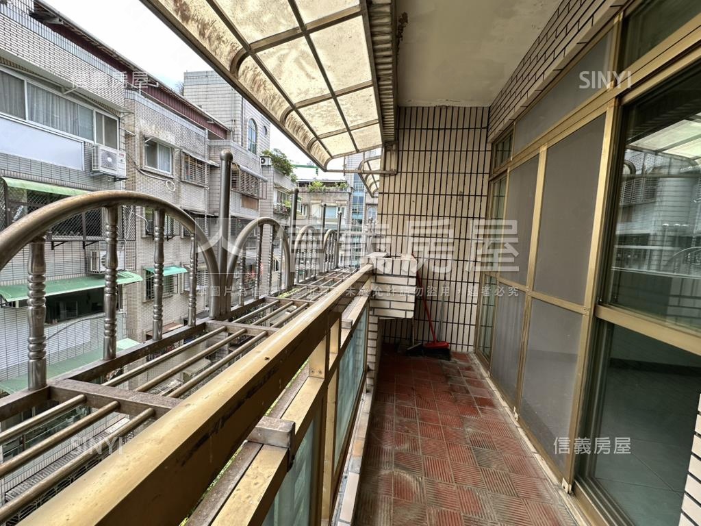 龍城四居。稀有平車房屋室內格局與周邊環境