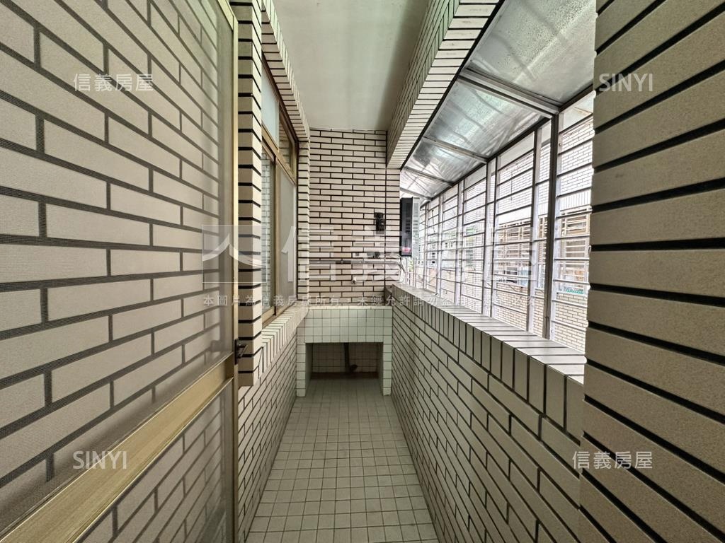 龍城四居。稀有平車房屋室內格局與周邊環境