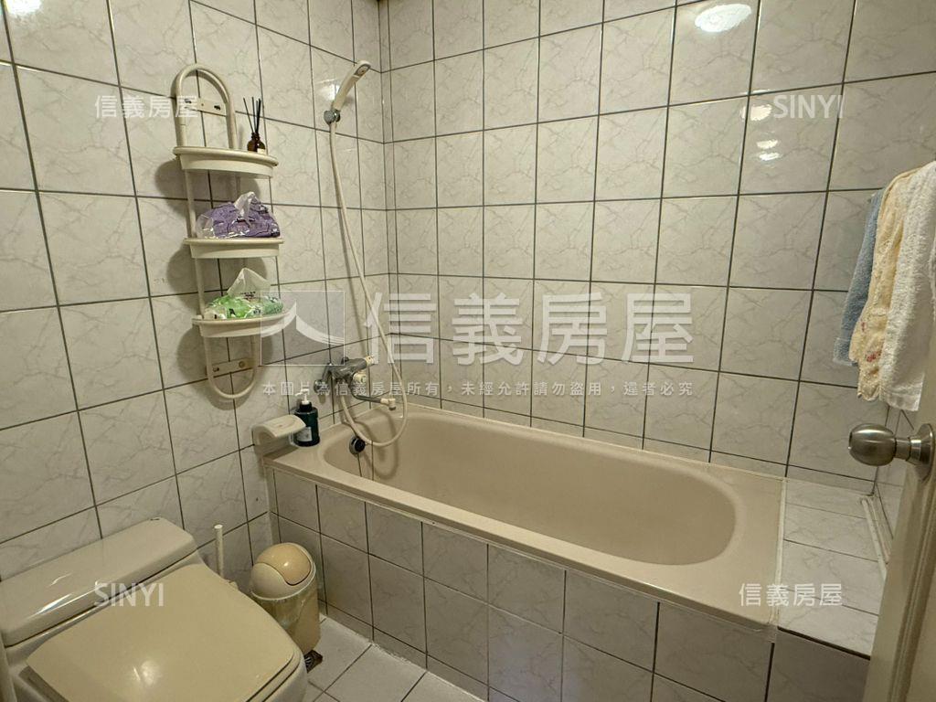內湖捷運。四房尊邸房屋室內格局與周邊環境