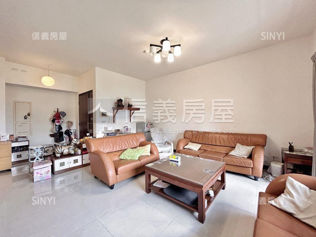 駿馬奔騰展宏圖肆房雙車位房屋室內格局與周邊環境