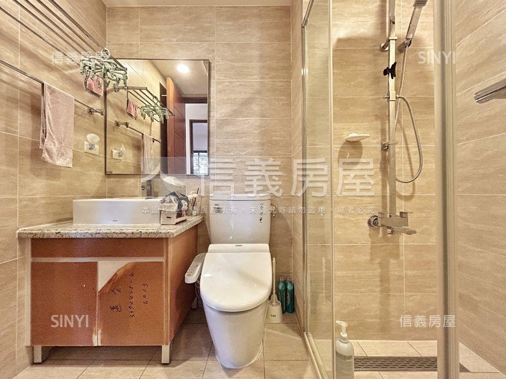 駿馬奔騰展宏圖肆房雙車位房屋室內格局與周邊環境